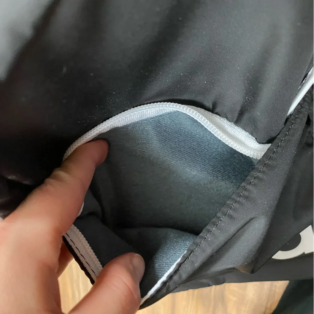 Adidas Small Backpack Color‎ Black - Picture 6 of 9